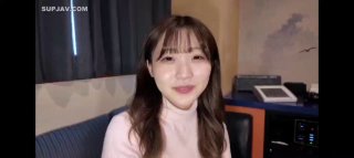 可爱女仆装妹子，高颜值 全裸卫生间自慰，手指插穴坐在蹲便上道具插穴